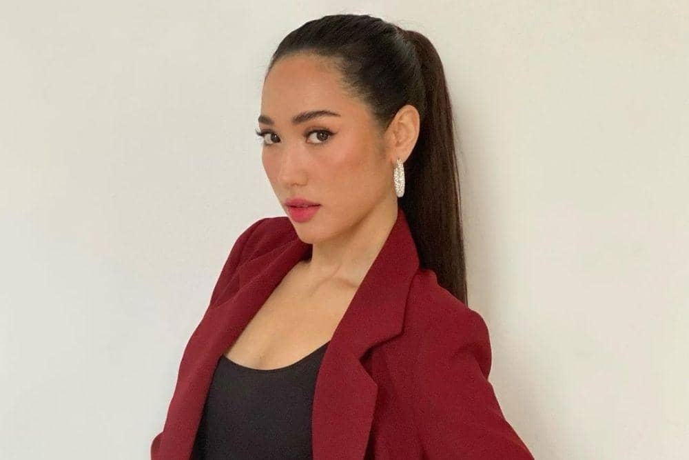 instagram.com/laksmideneefe