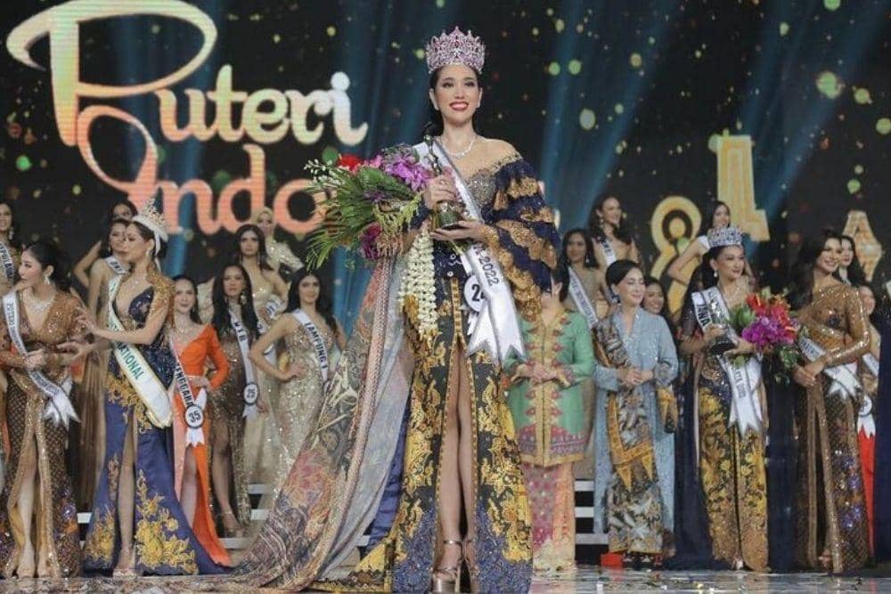 instagram.com/laksmideneefe