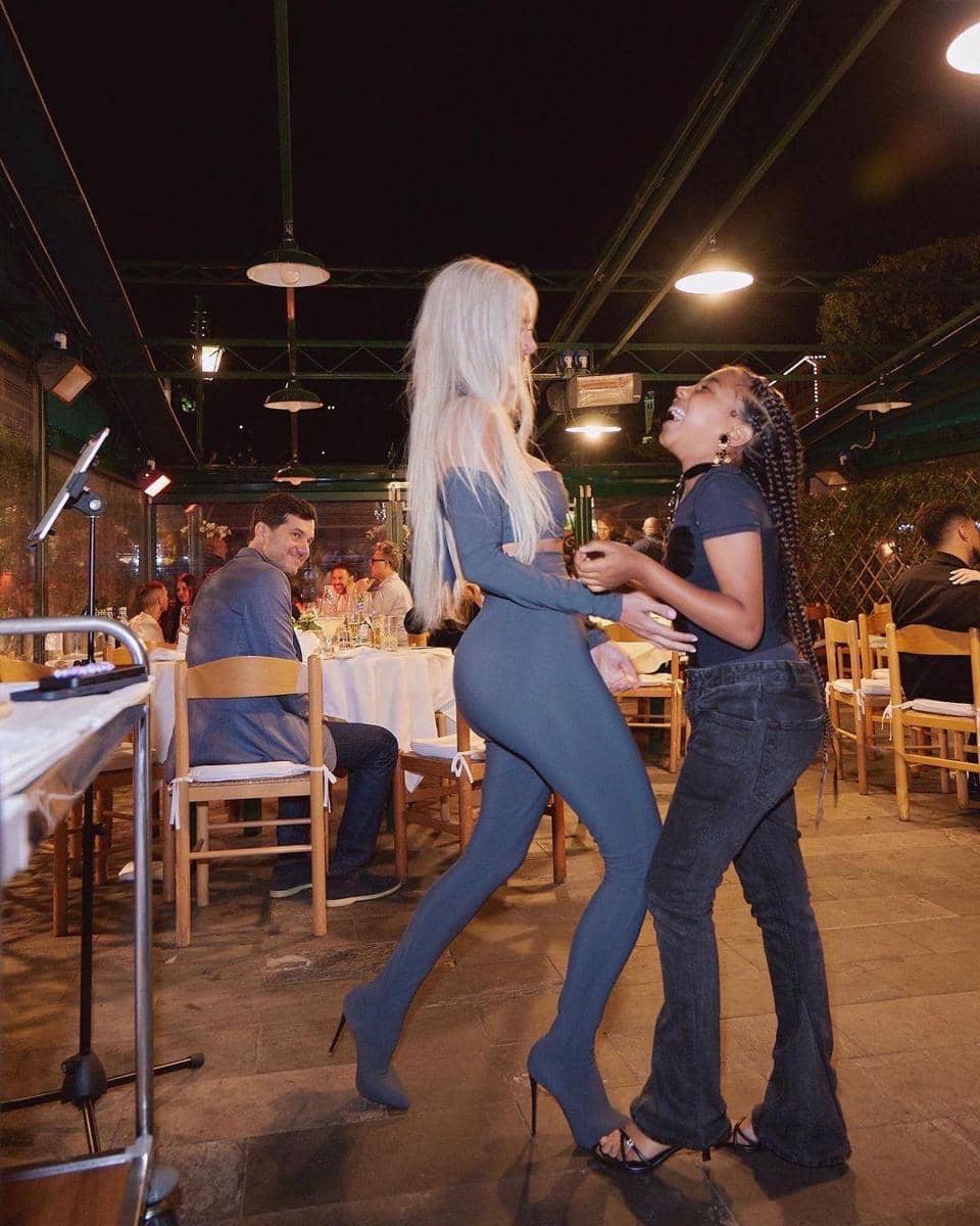 instagram.com/kimkardashian