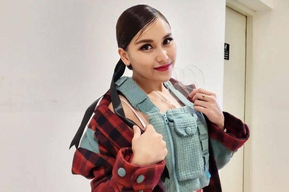 instagram.com/ayutingting92