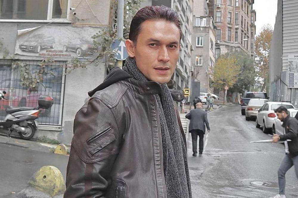 instagram.com/auroramanda95