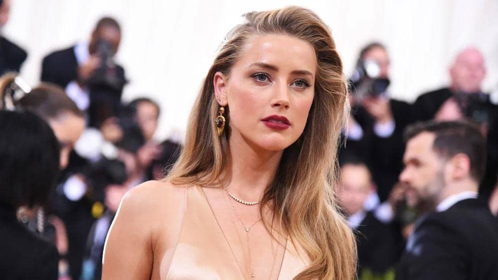 Semenovich qora tanli odamni sorayotgan video