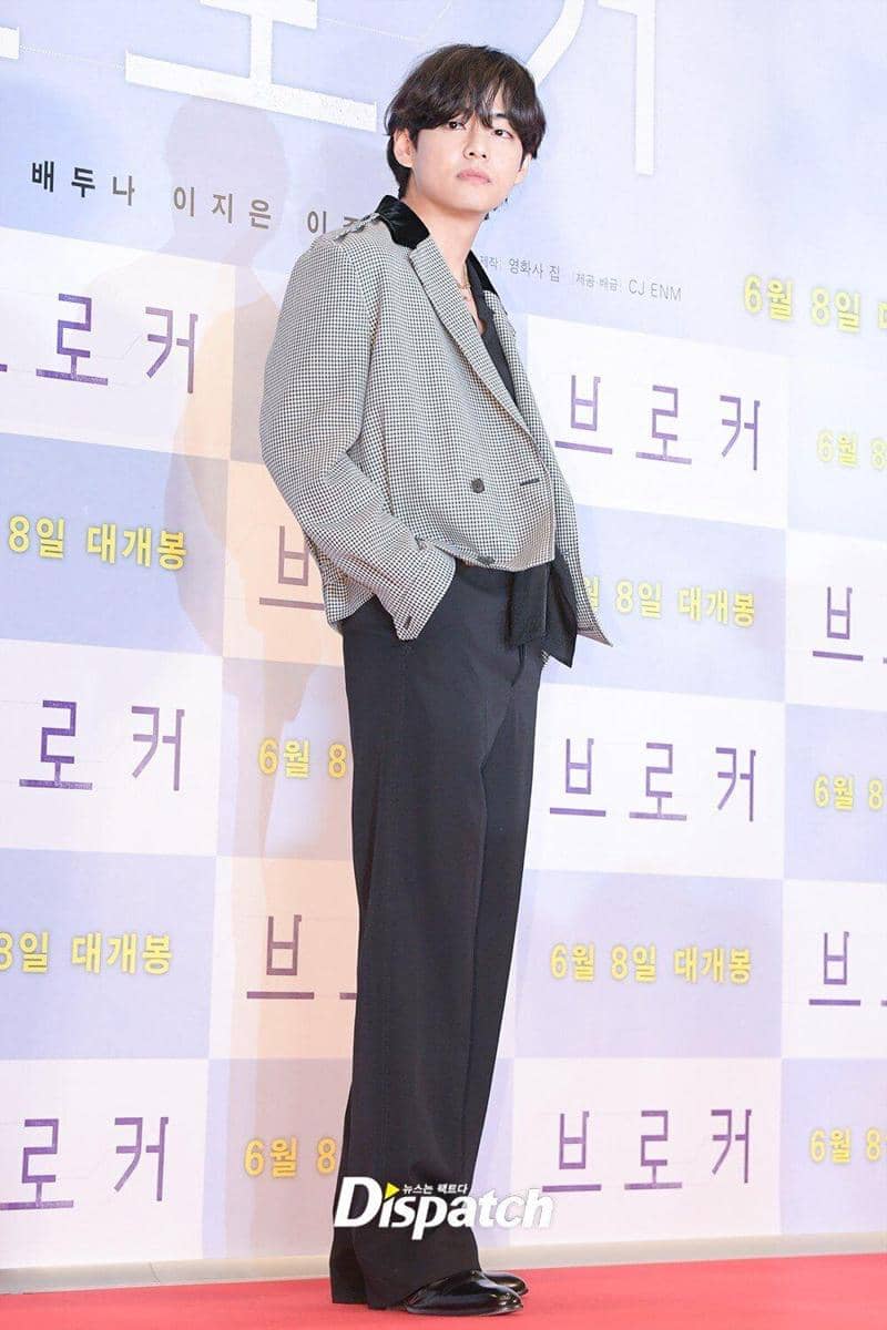 twitter.com/BTSdailyinfo