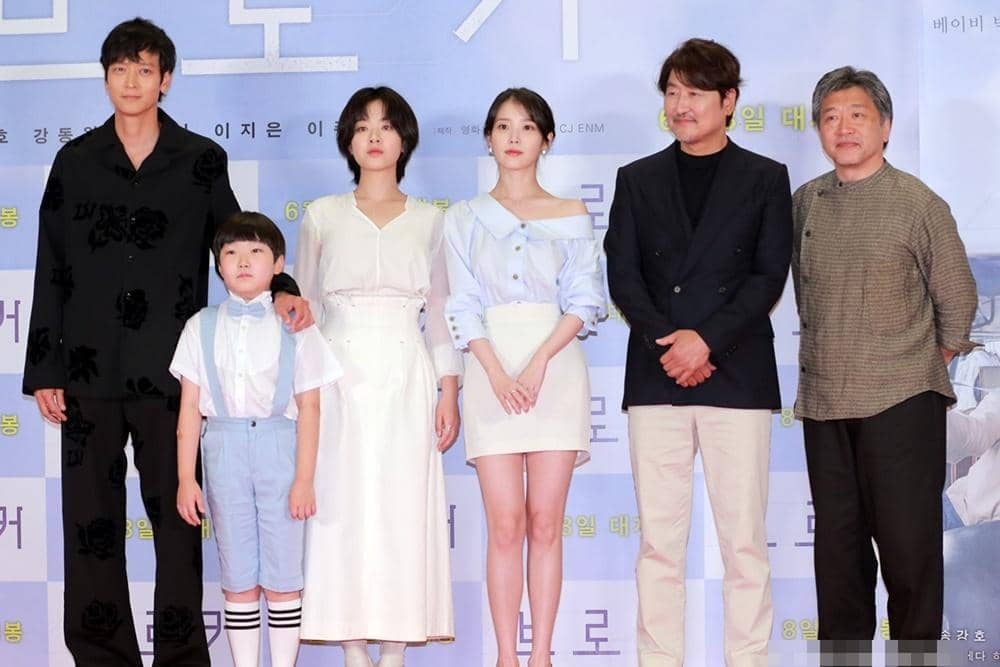 Twitter.com/claudirayne