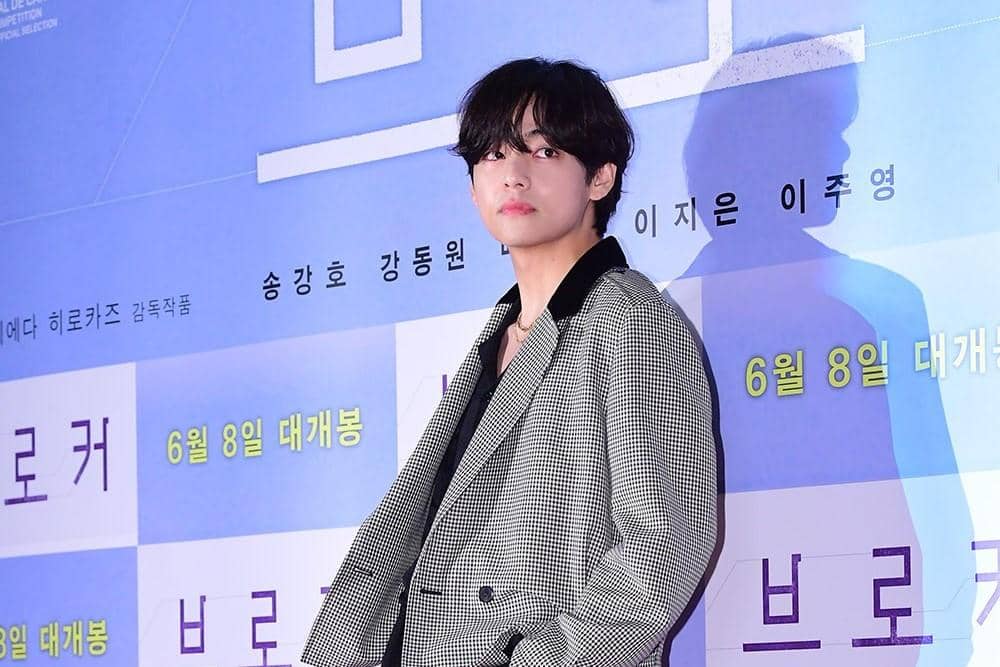 twitter.com/BTSdailyinfo