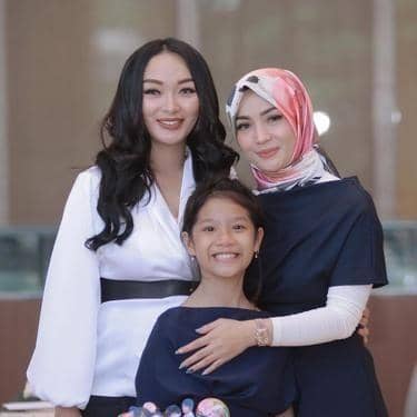 Instagram.com/zaskia_gotix