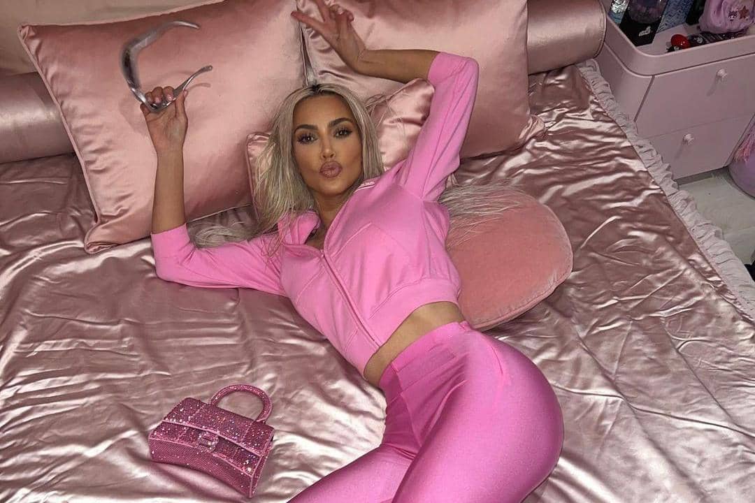 instagram.com/kimkardashian