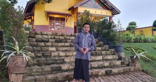 Instagram.com / @ustdzrizamuhammad