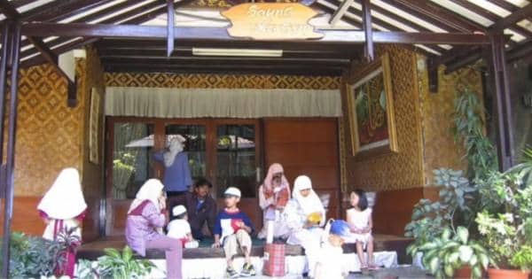 YouTube.com / Auto Populer