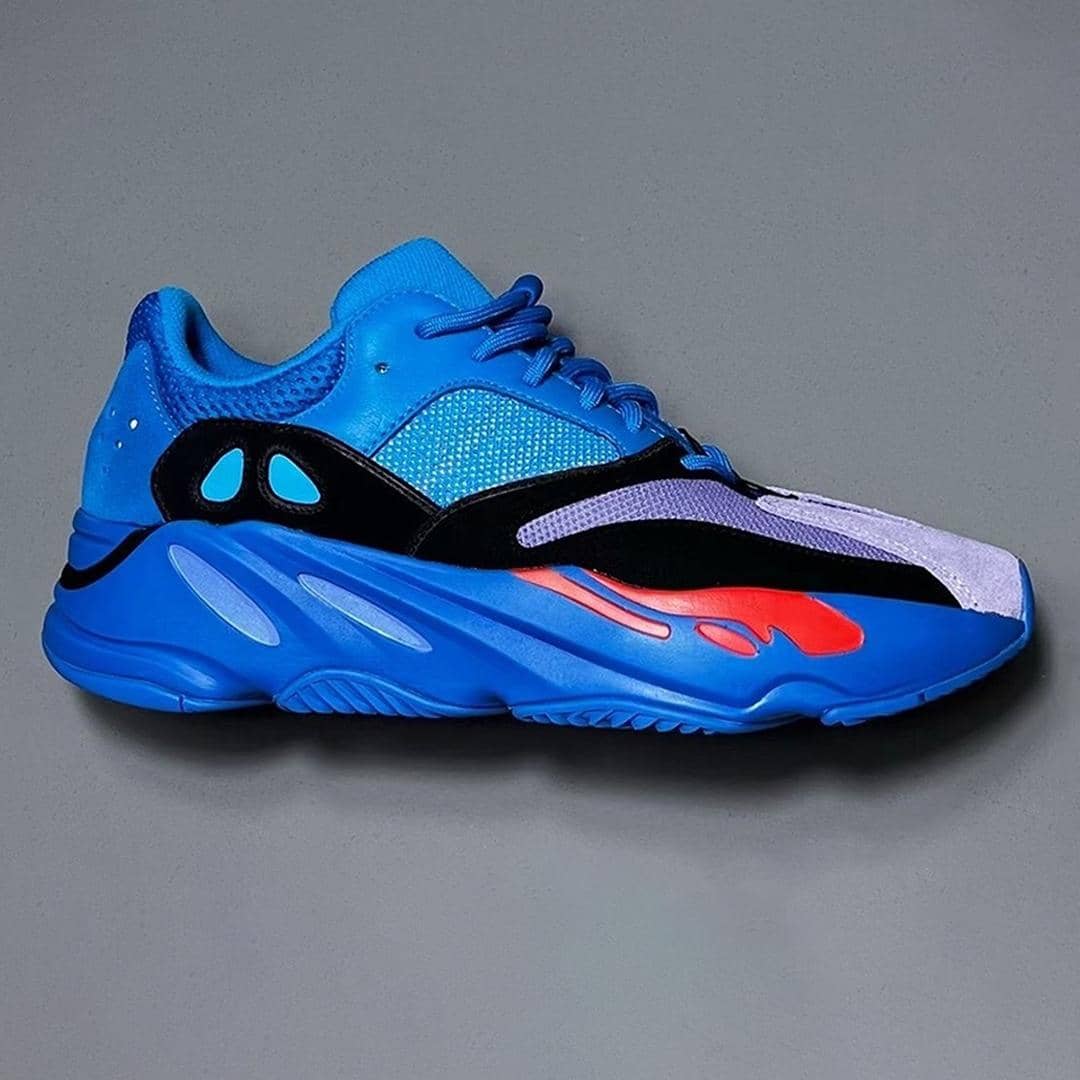 instagram.com/sneakerbardetroit