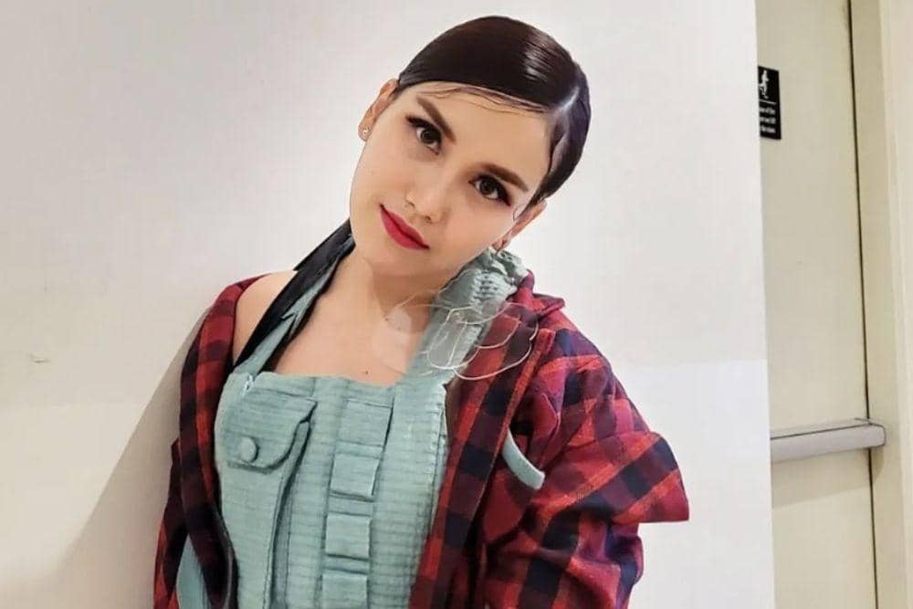 instagram.com/ayutingting92