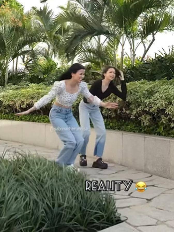 Instagram.com/sabrinachairunnisa_