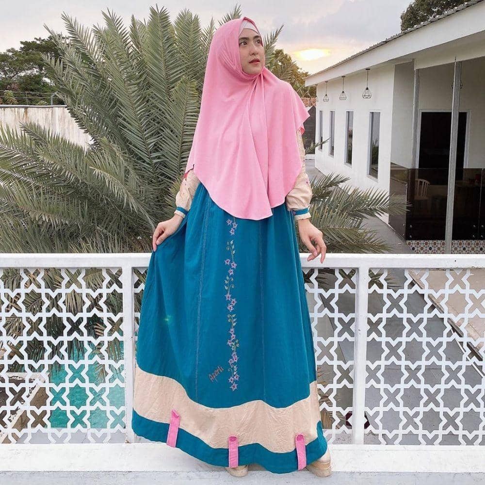 instagram.com/apriljasmine85