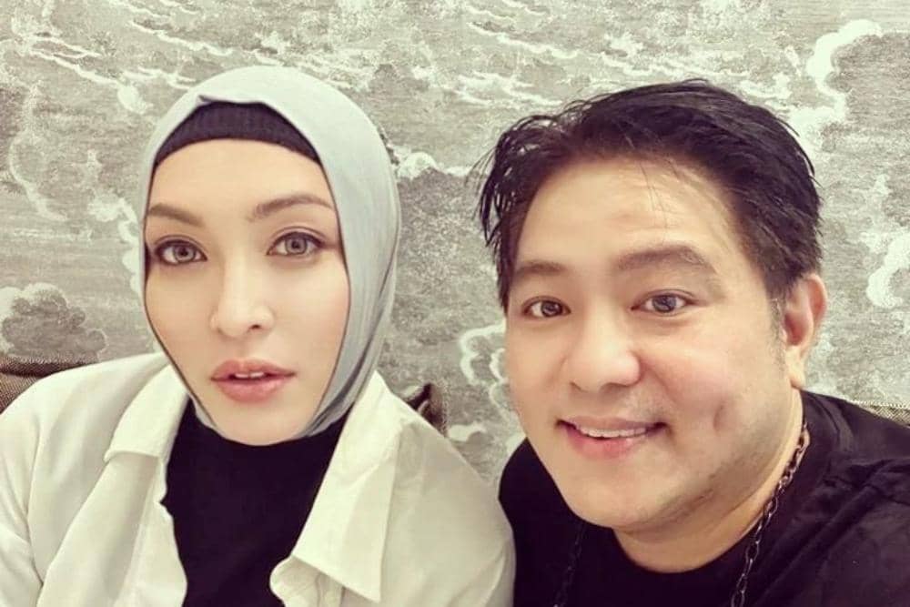 instagram.com/angelinasondakh09