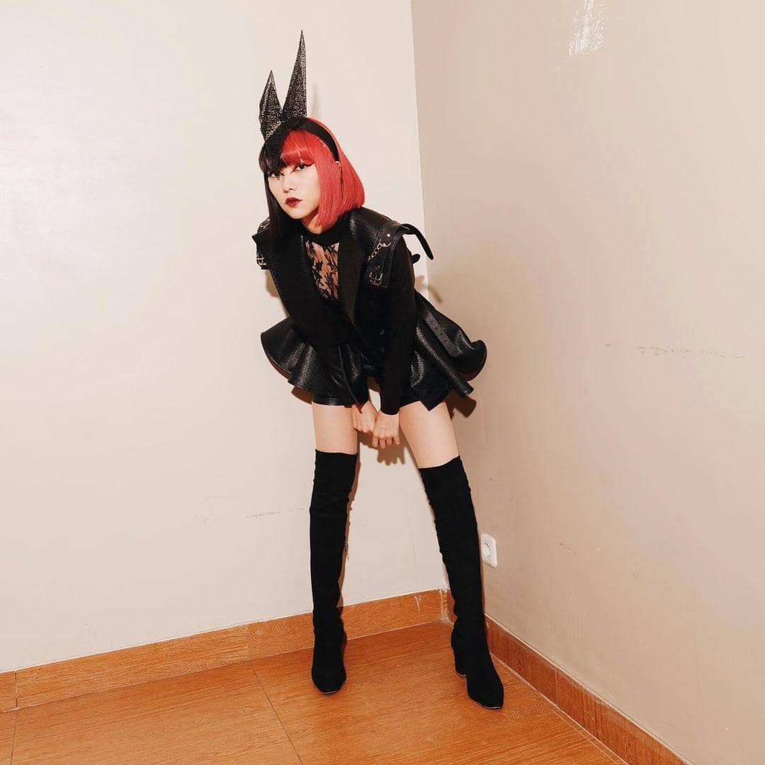 instagram.com/isyanasarasvati