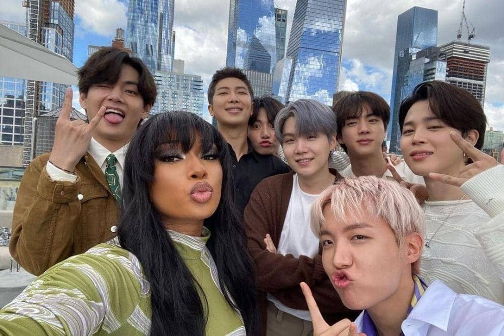 instagram.com/theestallion