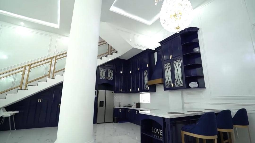 youtube.com/Kartika Putri Official