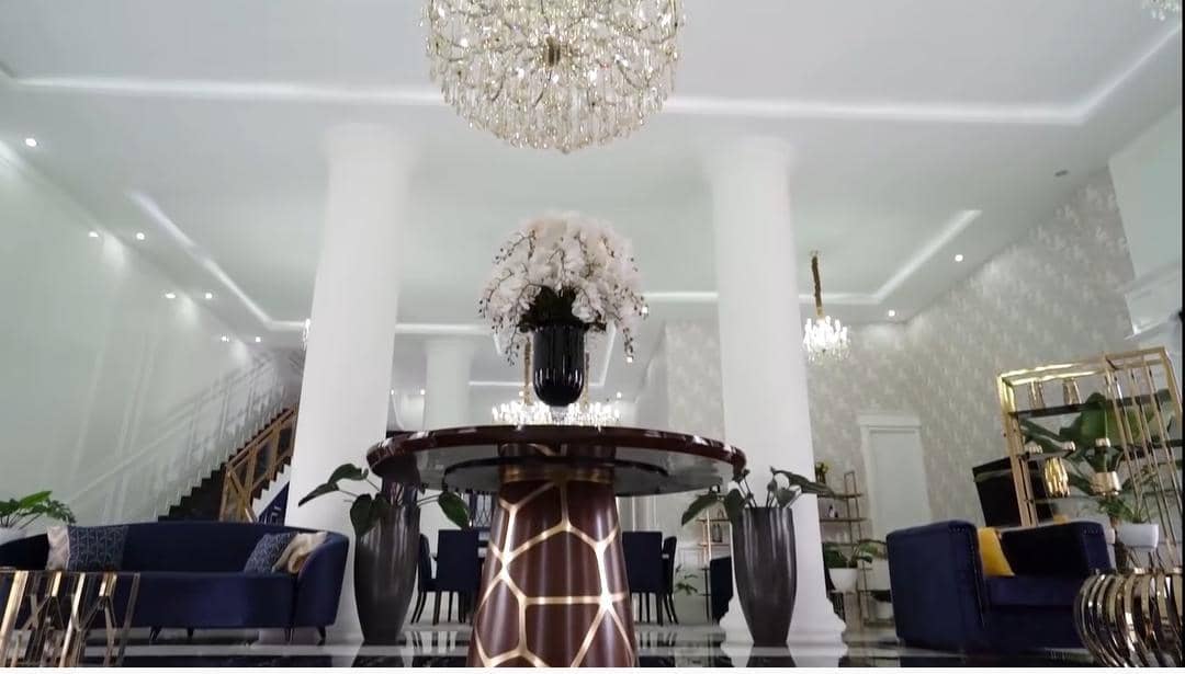 youtube.com/Kartika Putri Official