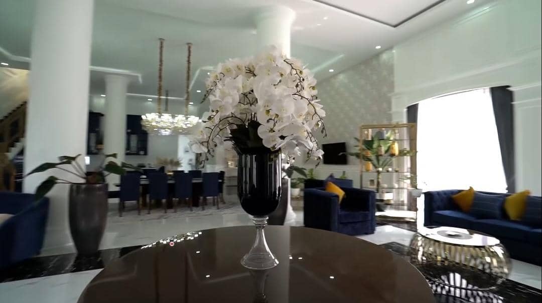 youtube.com/Kartika Putri Official