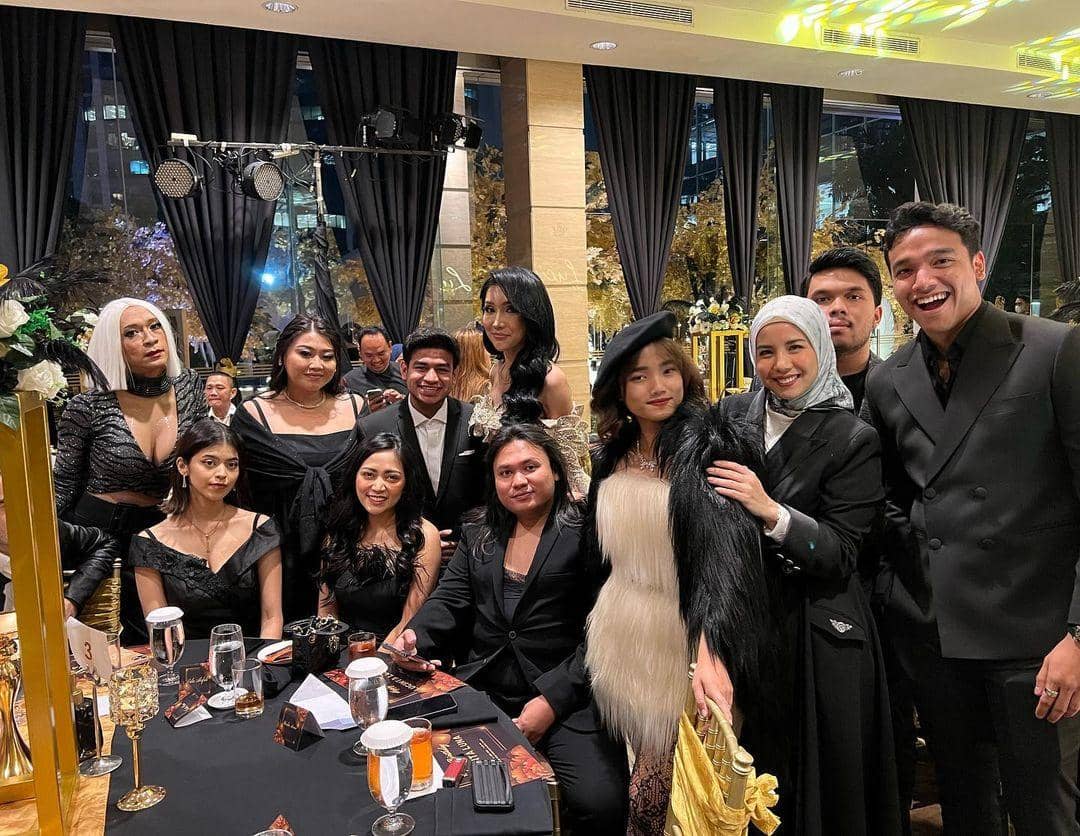 instagram.com/tya_ariestya