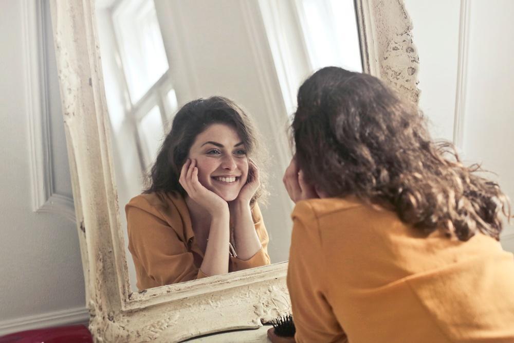10 Ciri Girlfriend Material Menurut Laki-laki, Kamu termasuk?