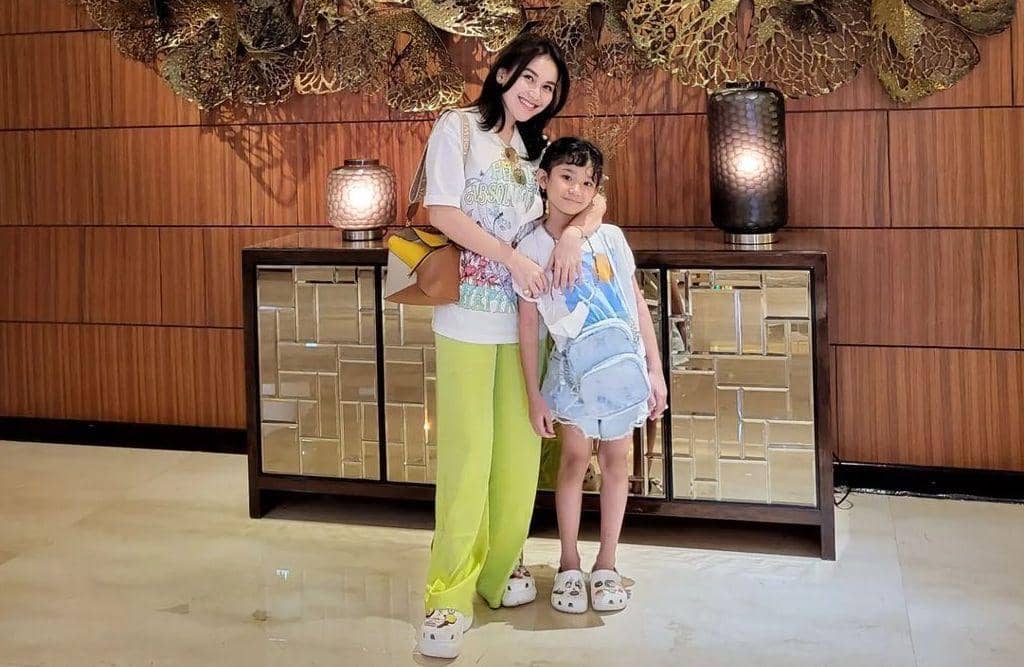 instagram.com/ayutingting92