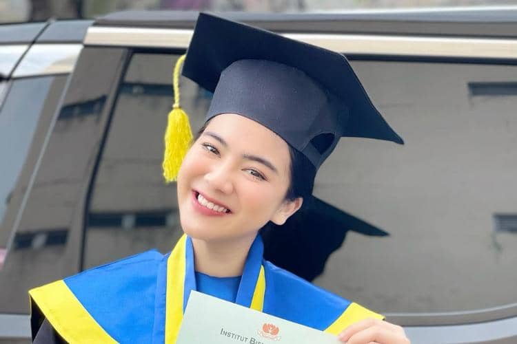 instagram.com/felicyangelista_