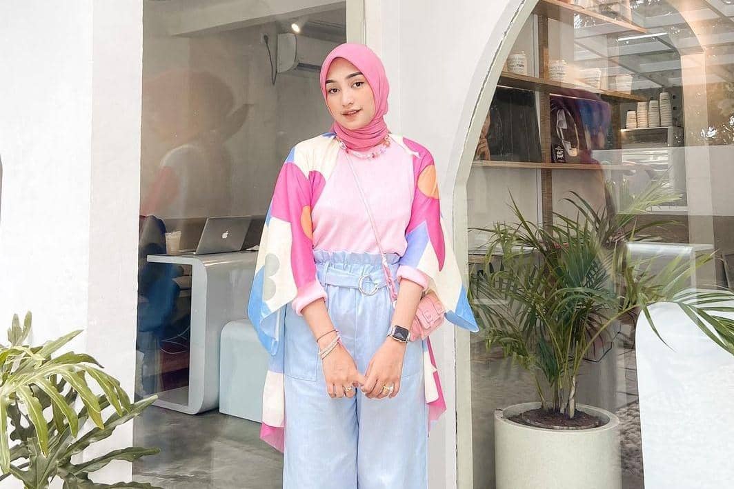 instagram.com/anisatswn