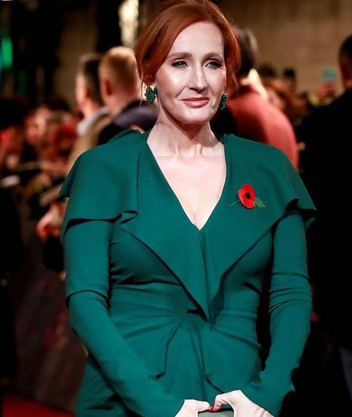 Instagram / jkrowling_official