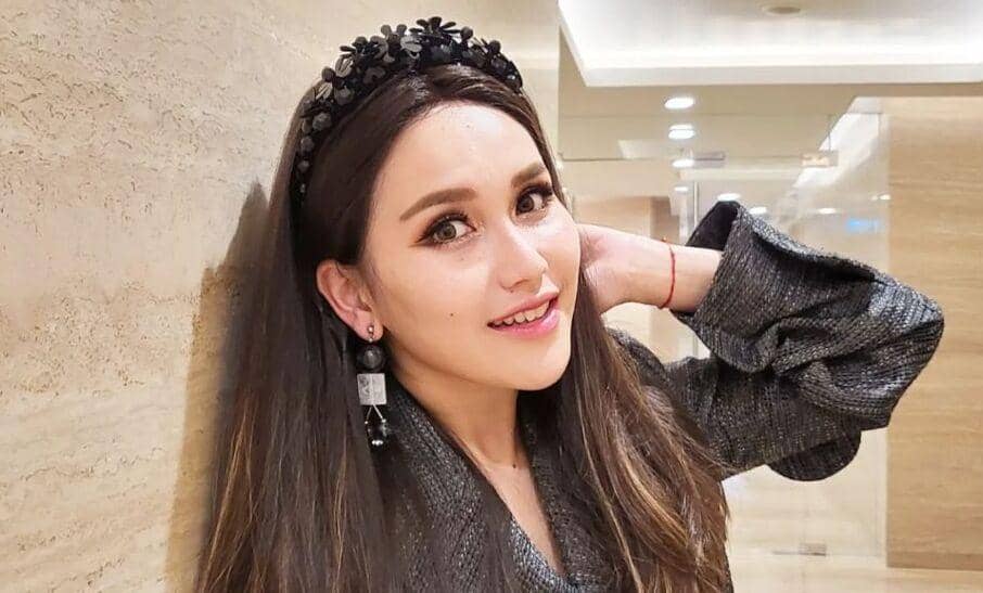 instagram.com/ayutingting92/