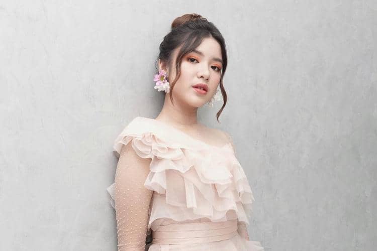 instagram.com/tiaraandini