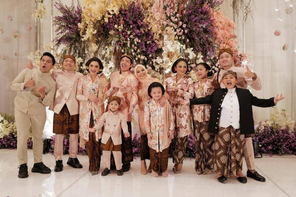 Instagram.com/aurelie.hermansyah