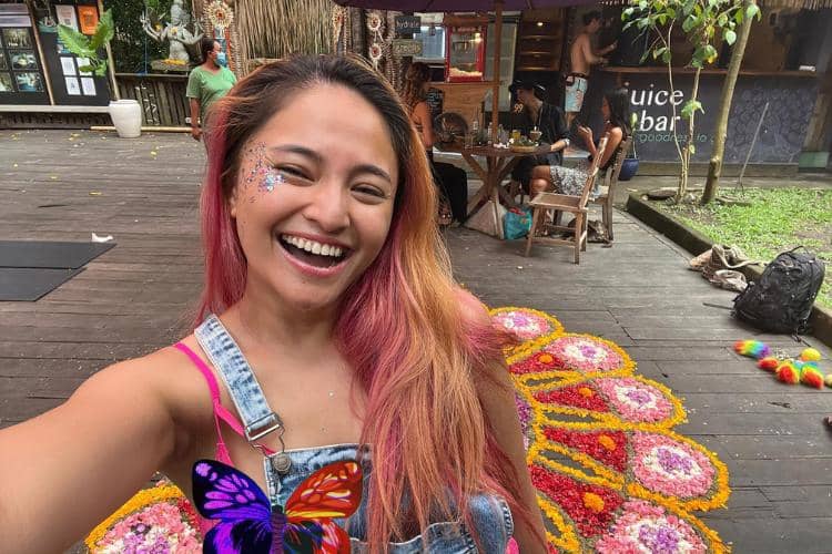 Perubahan Rambut Marshanda, Dari Hitam Sampai Silver