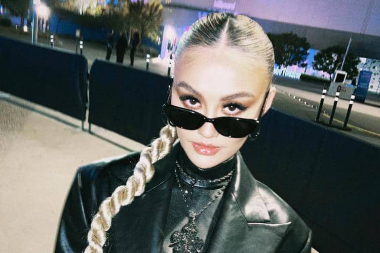 instagram.com/agnezmo