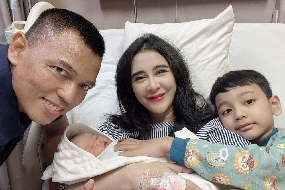 instagram.com/uutpermatasari