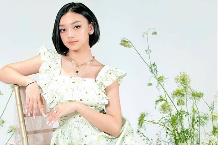 instagram.com/naura.ayu