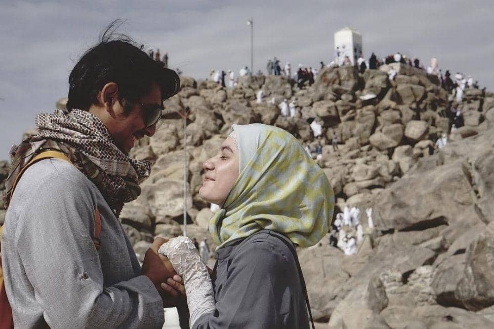 instagram.com/arya.saloka