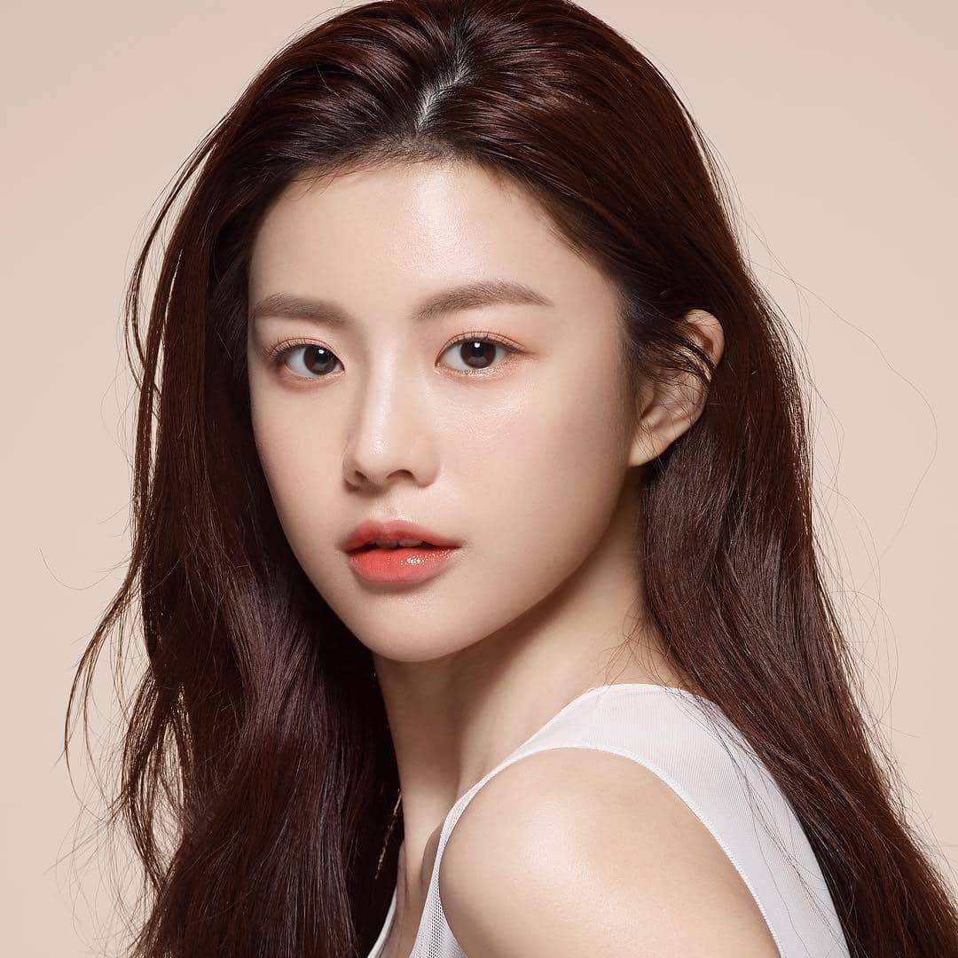 instagram.com/goyounjung