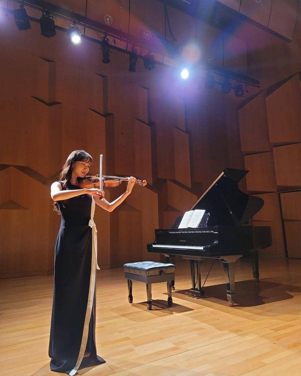 instagram.com/eunbining0904