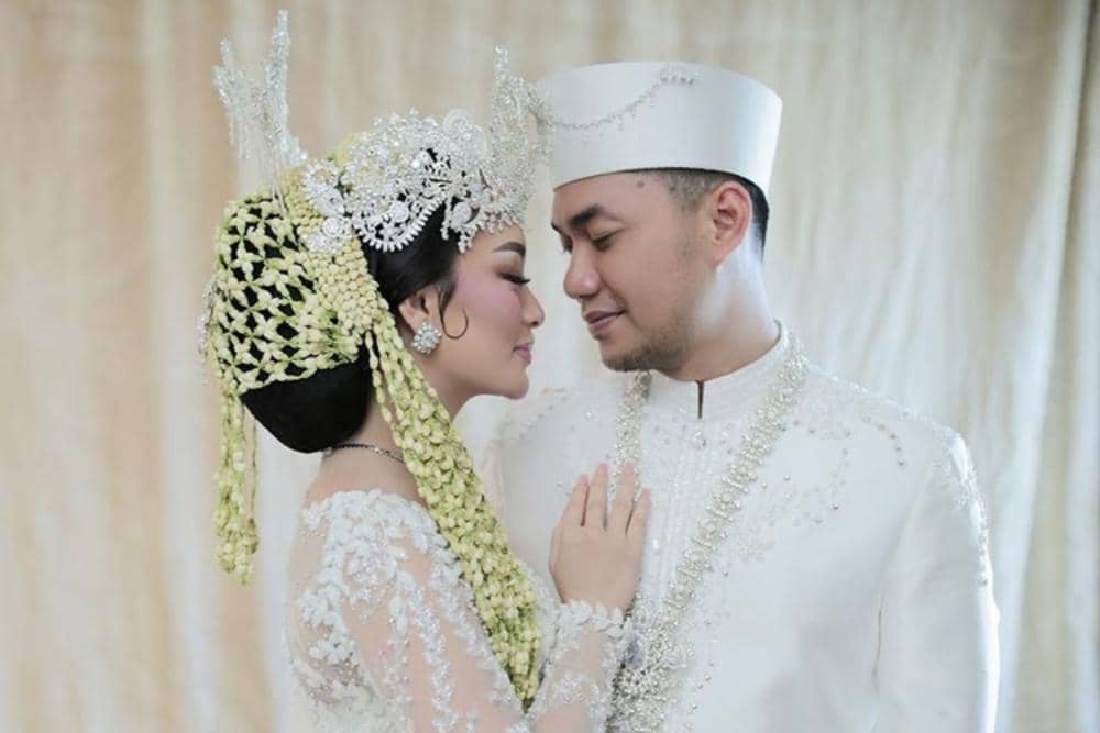 instagram.com/zaskia_gotix