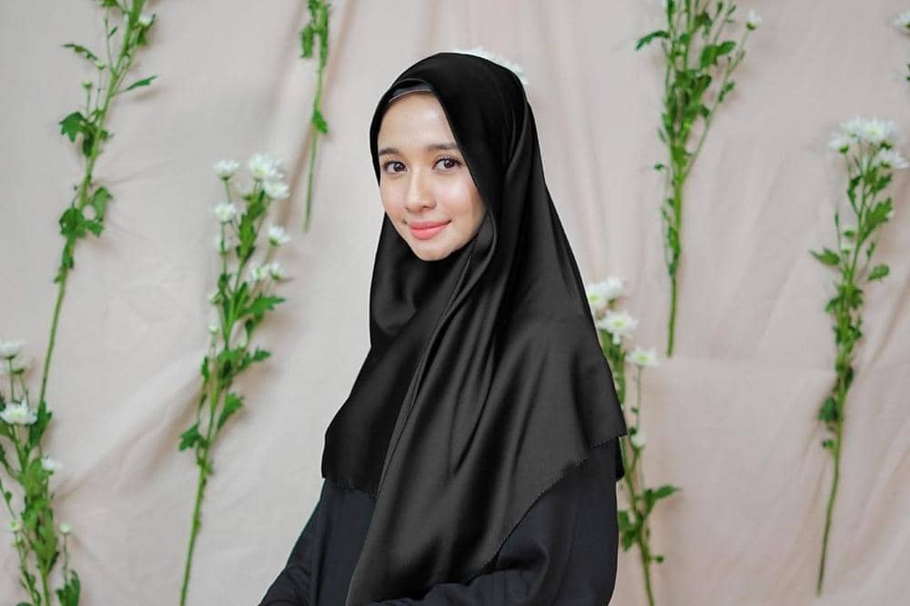 Instagram.com/laudyacynthiabella