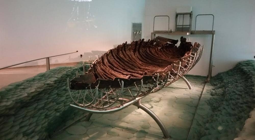 Commons.wikimedia.org/Konrad Summers