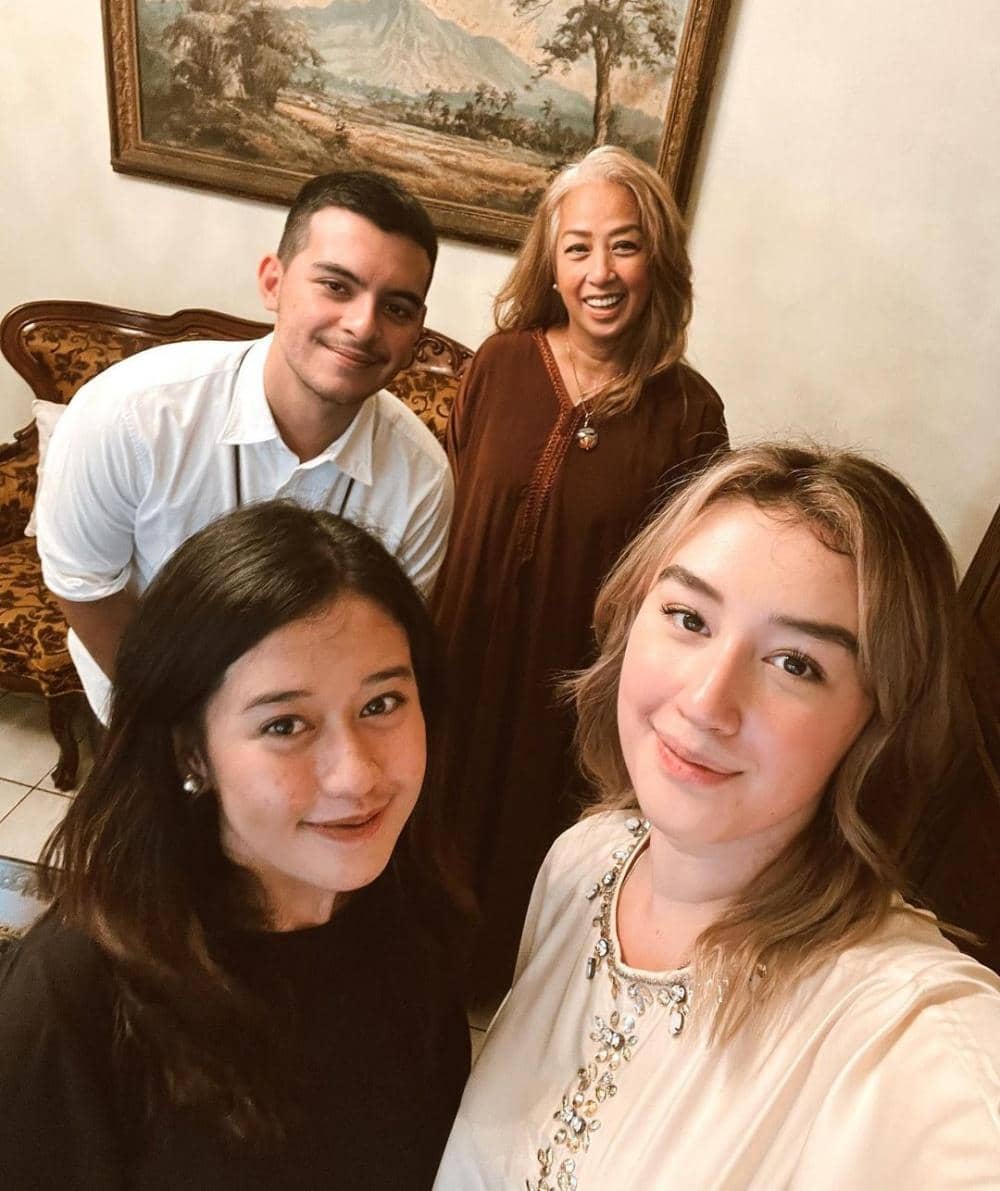 Instagram.com/natasharyder