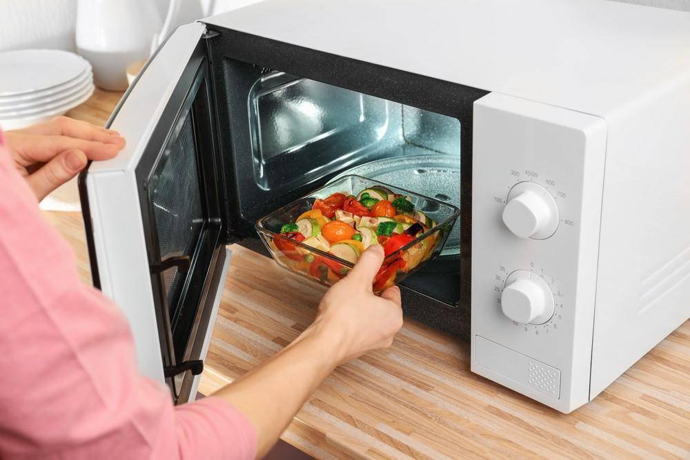 10 Tips Menyajikan Makanan dengan Microwave, Mudah dan Efisien