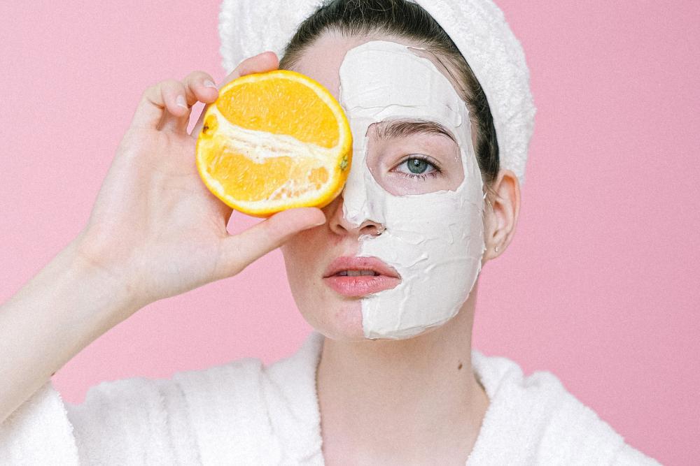8 Masker Organik untuk Kulit Kusam, Bikin Kamu Glowing!