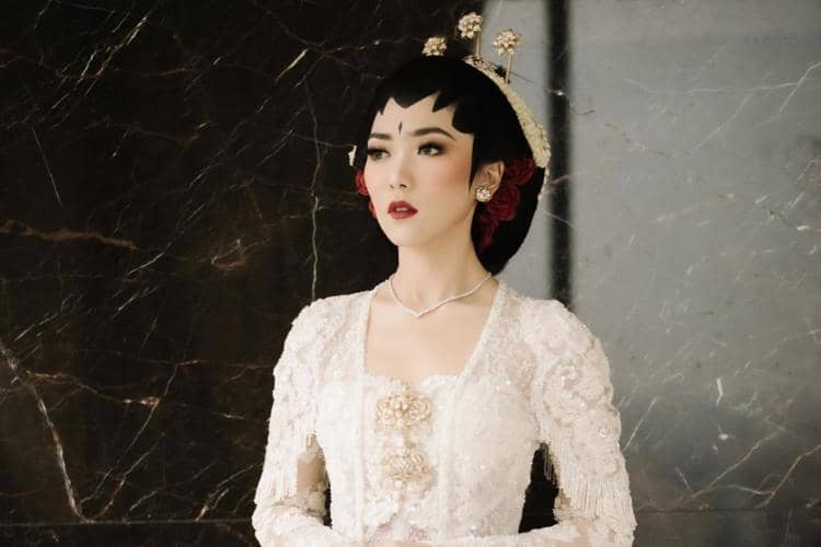 instagram.com/isyanasarasvati