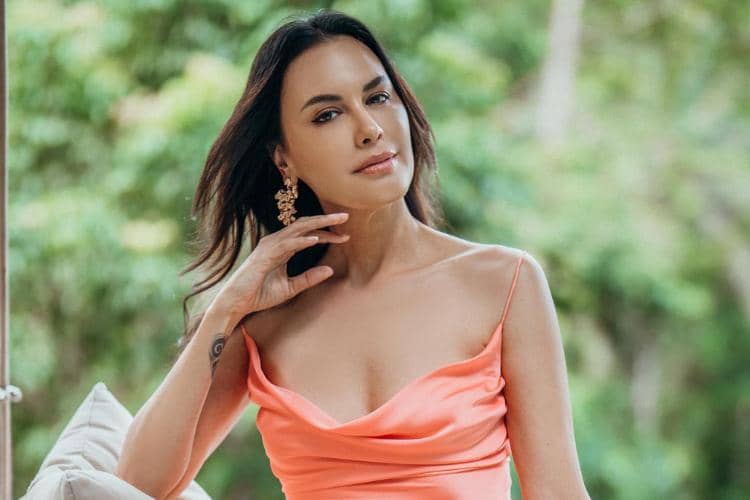 instagram.com/sophia_latjuba88