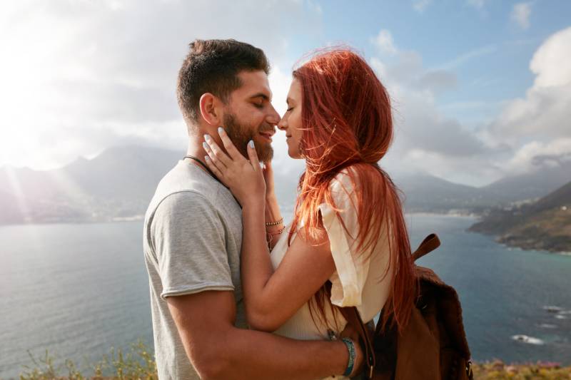 First Kiss Artinya Kecupan Pertama, Ini 7 Tips agar Berkesan