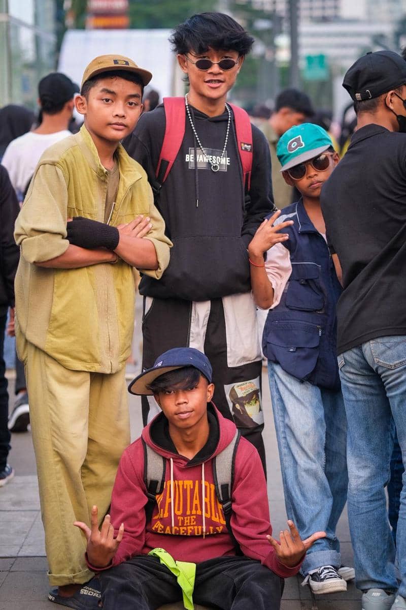 twitter.com/sukadisiniaja