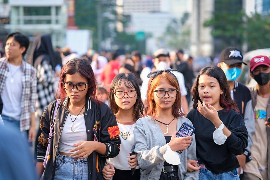 twitter.com/sukadisiniaja